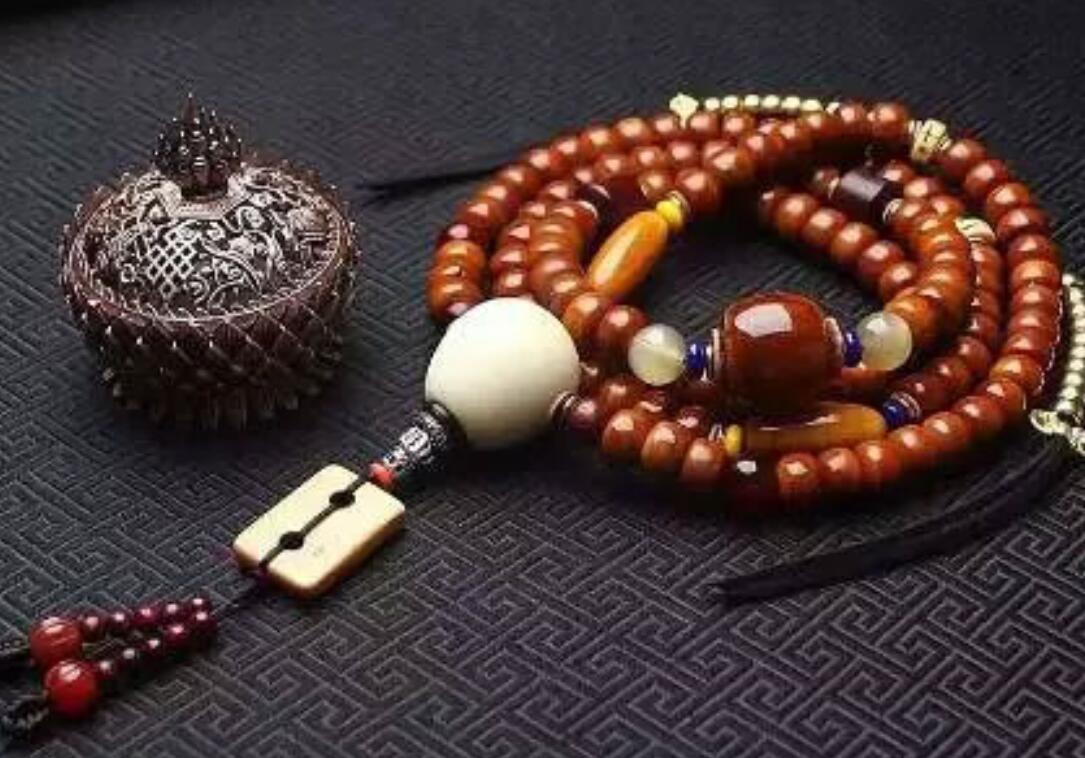 念珠——祈祷、歌颂、念经、念咒或灵修时所用的物品